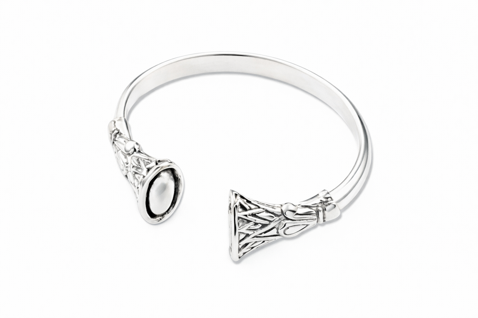 highly detailed lotus bangle in sterling silver